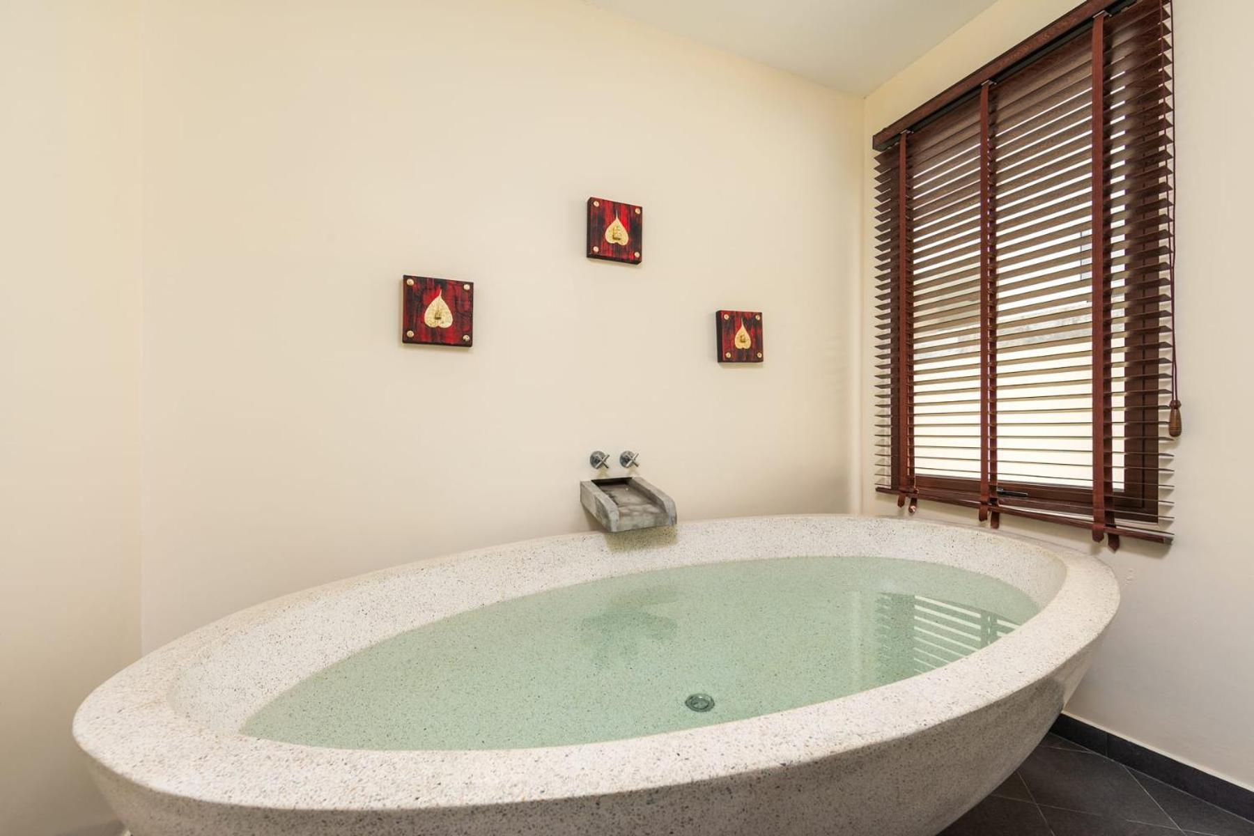 Villa Iorangi| 3 Bedroom Private Pool Residence In Rawai Beach Bagian luar foto